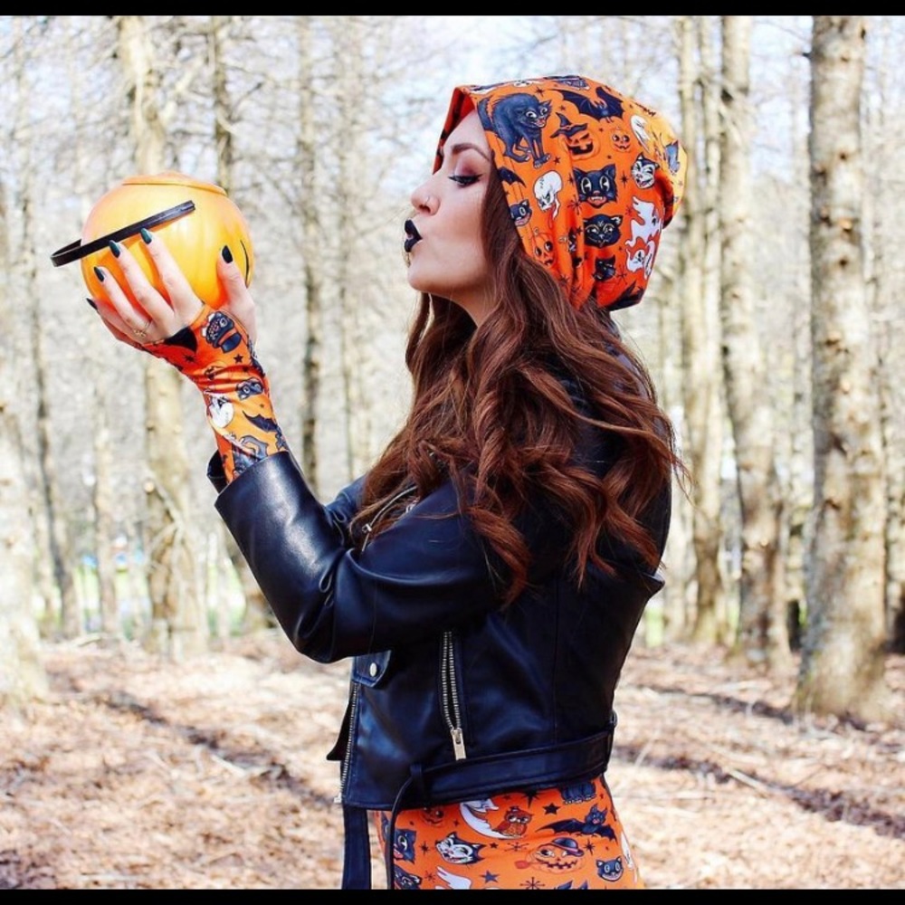 🎃 SOLD on M Blackmilk Trick or Treat Pumpkin Snuggle Suit